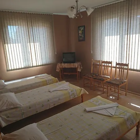 House Ogledalovi Pomorie