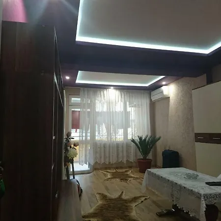 House Ogledalovi * Pomorie