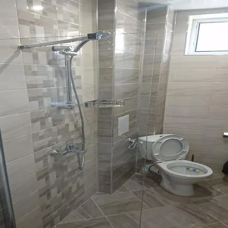 House Ogledalovi Pomorie